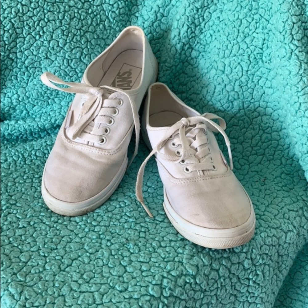 White lace up Vans